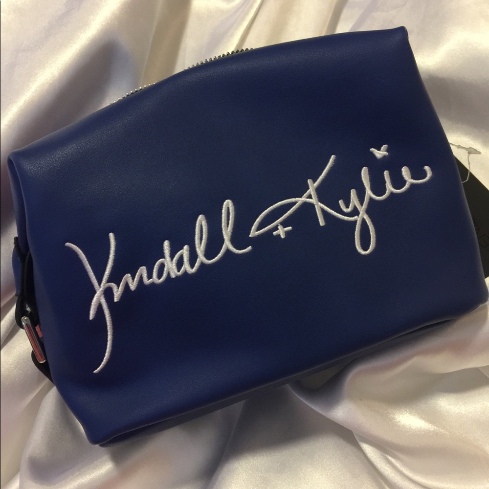 NWT Kendall & Kylie Zippered Travel Cosmetic Bag